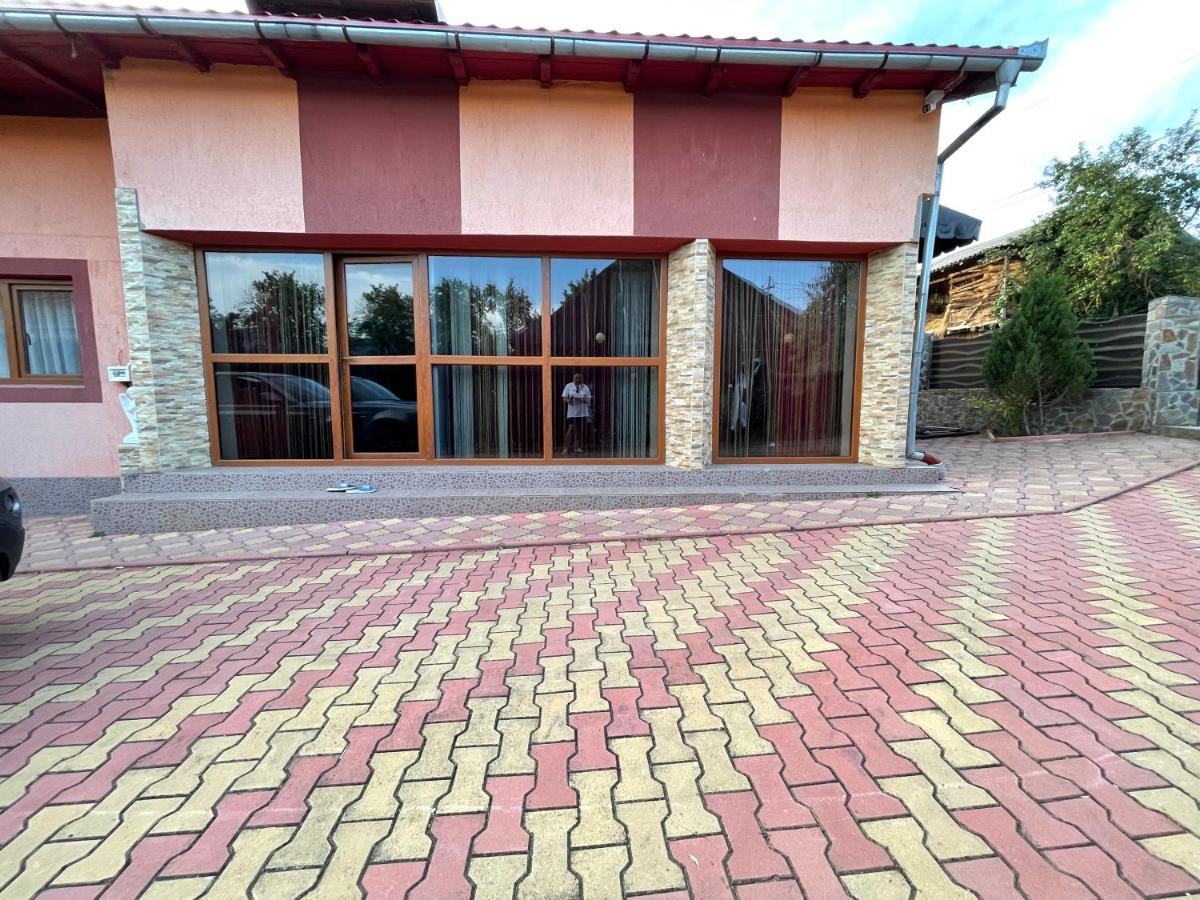 Pensiunea Colt De Rai Corbi Exterior foto